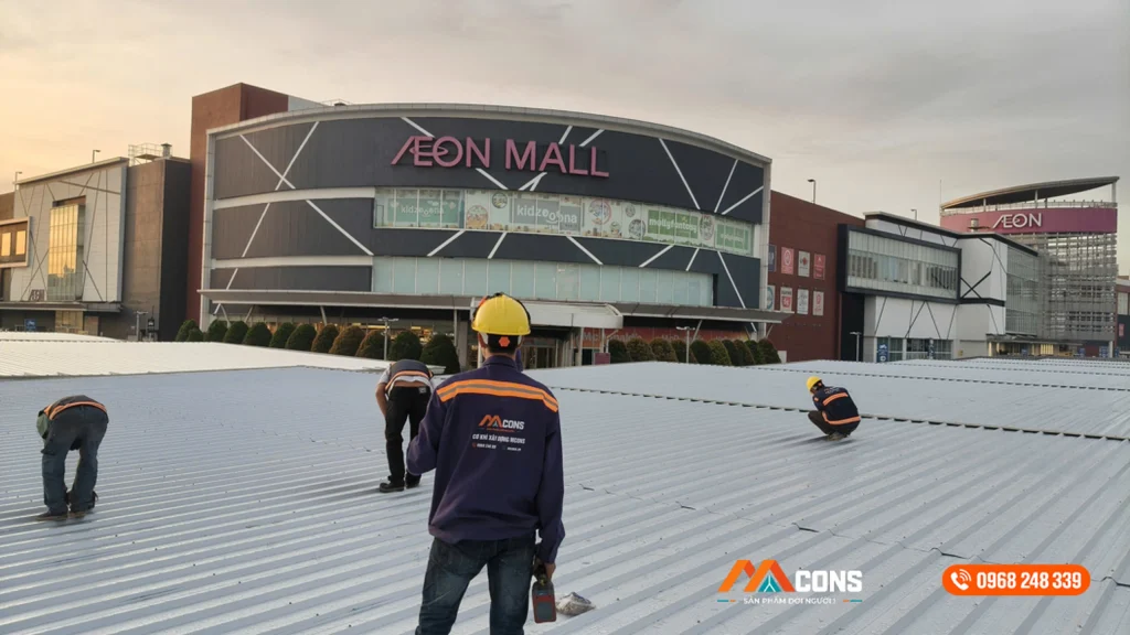 Toàn bộ mái tôn nhà xe AEON Mall Bình Dương đã được MCONS thay mới và hoàn thiện