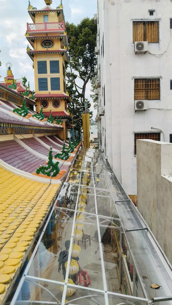 Mái polycarbonate sau khi lợp hoàn thiện